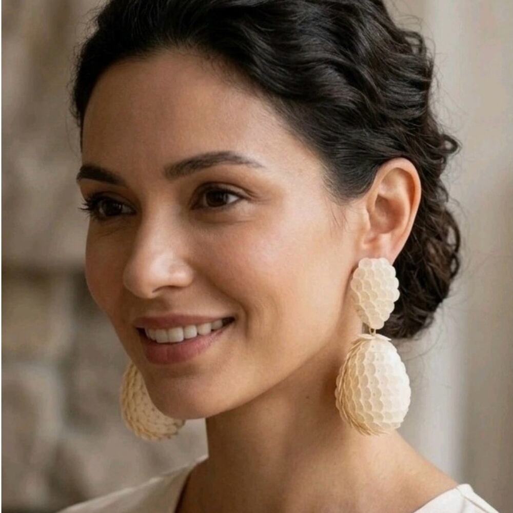 Tuckernuck Opal Sequin Ivory Sandra Drop Earring White Modern Casual Jewelry NWT